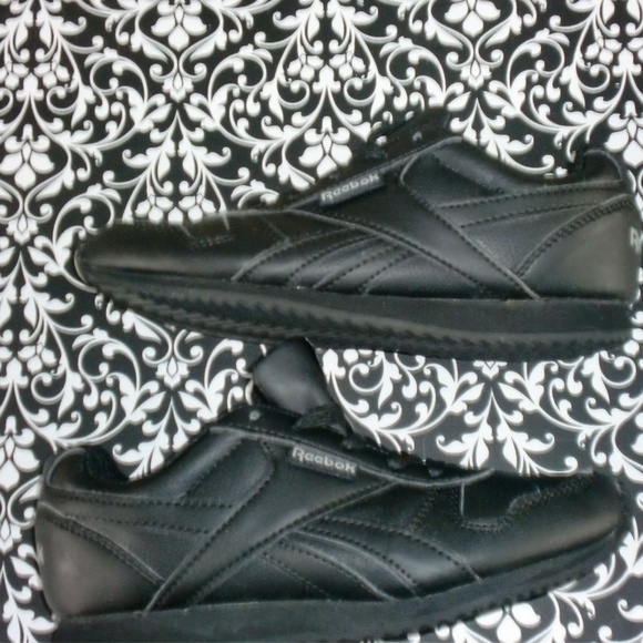 Reebox - Picture 3 of 6